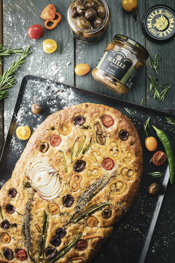 Pain créatif aux légumes et éclats d’olives brisées Maille Apéritif