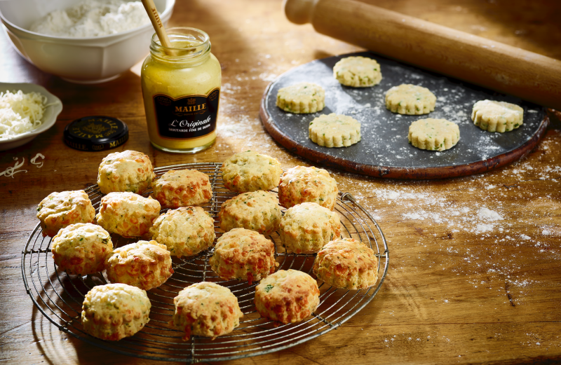 Scones au fromage et à la moutarde Maille