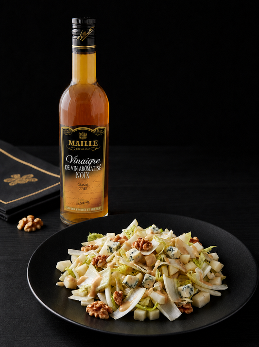 Salade endives, poires, bleu au vinaigre de noix | Maille