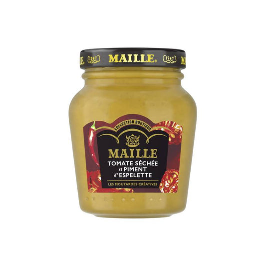 Moutarde Maille Tomate Séchée et Piment d'Espelette en pot en verre. Cette moutarde créative de la Collection Boutique Maille est présentée avec une étiquette aux accents rouges évoquant les tomates séchées et le piment d'Espelette.